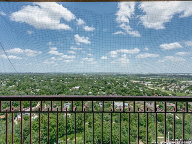1 Towers Park Ln Apt 1803, San Antonio, TX 78209