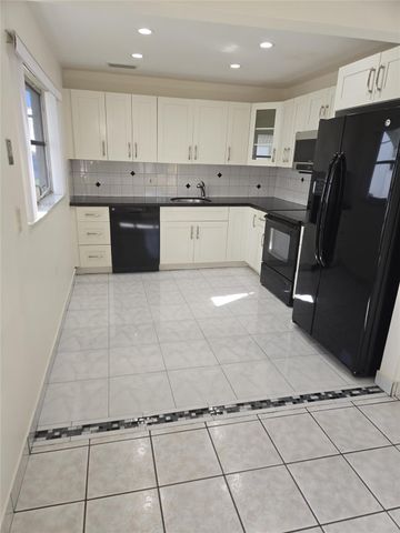 8547 NW 12th Street, Fort Lauderdale, FL 33322