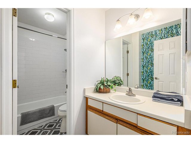 846 Tenderfoot Hill Rd 202, Colorado Springs, CO 80906