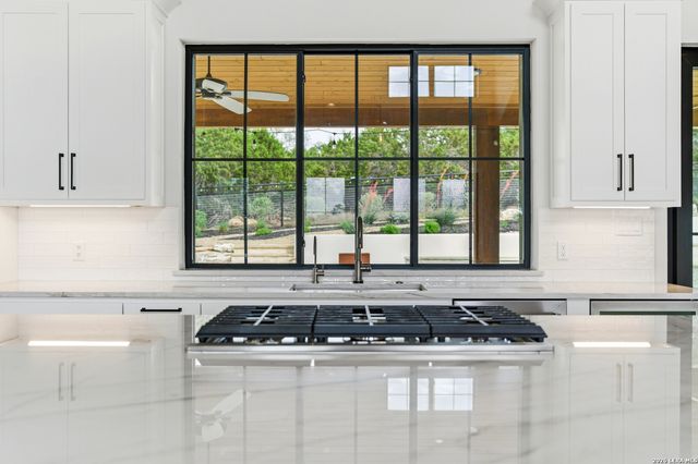 27619 Sunset Loop, San Antonio, TX 78266