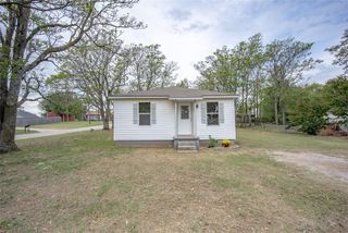 119 S Harrison Avenue, Blanchard, OK 73010