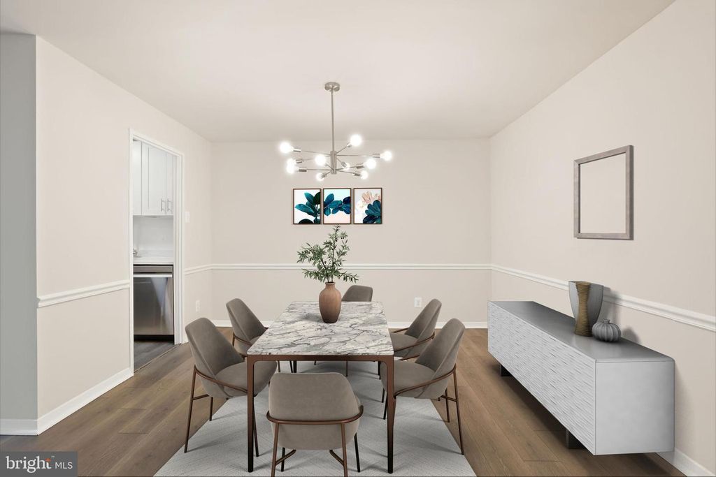 Image 17 of property listing at 1900 LYTTONSVILLE RD #216, Silver Spring, MD 20910