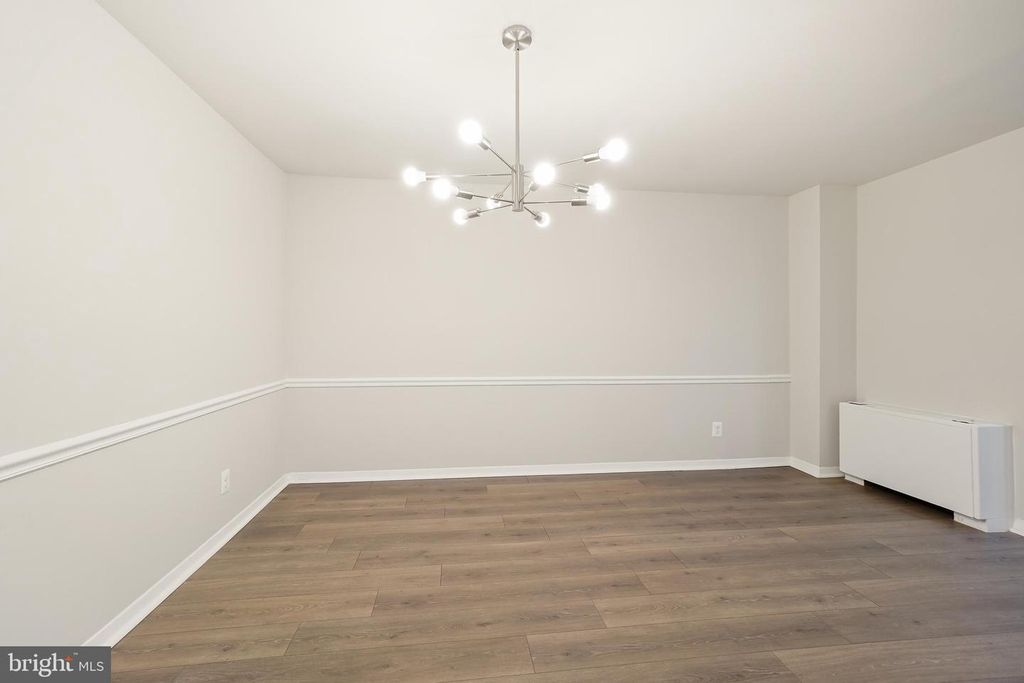 Image 20 of property listing at 1900 LYTTONSVILLE RD #216, Silver Spring, MD 20910