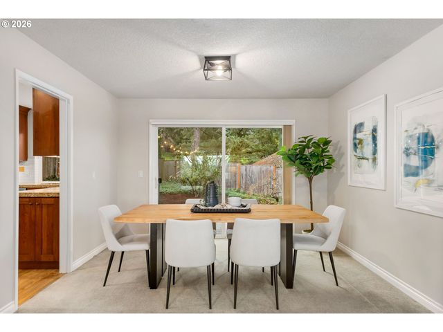 3 HOTSPUR St, Lake Oswego, OR 97035