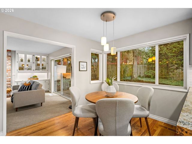 3 HOTSPUR St, Lake Oswego, OR 97035