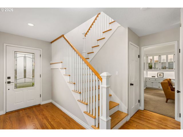 3 HOTSPUR St, Lake Oswego, OR 97035