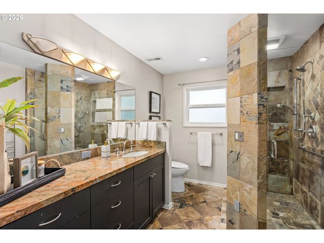 3 HOTSPUR St, Lake Oswego, OR 97035