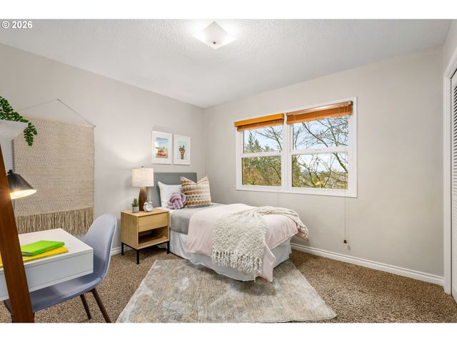 3 HOTSPUR St, Lake Oswego, OR 97035