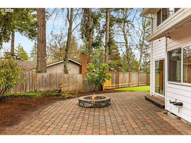 3 HOTSPUR St, Lake Oswego, OR 97035
