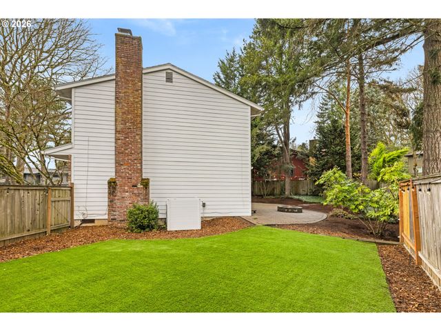 3 HOTSPUR St, Lake Oswego, OR 97035