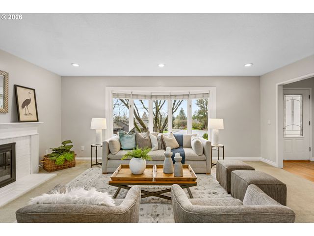 3 HOTSPUR St, Lake Oswego, OR 97035