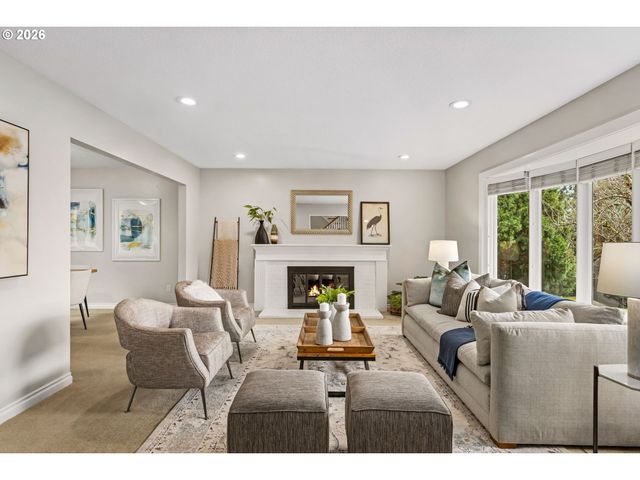 3 HOTSPUR St, Lake Oswego, OR 97035