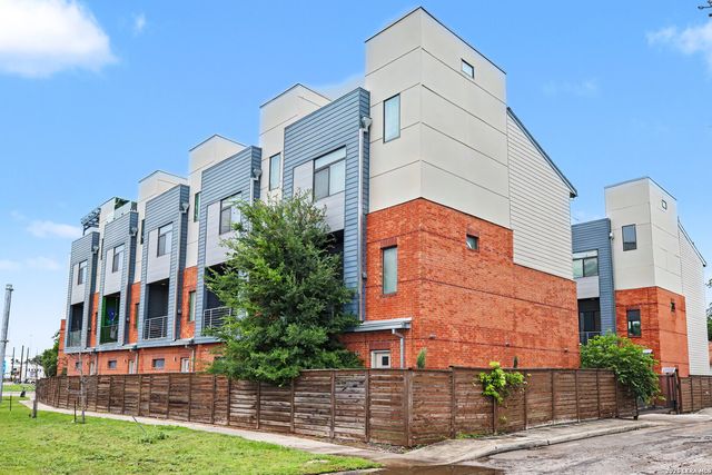 1606 N Hackberry St Unit 102, San Antonio, TX 78208