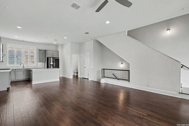 1606 N Hackberry St Unit 102, San Antonio, TX 78208