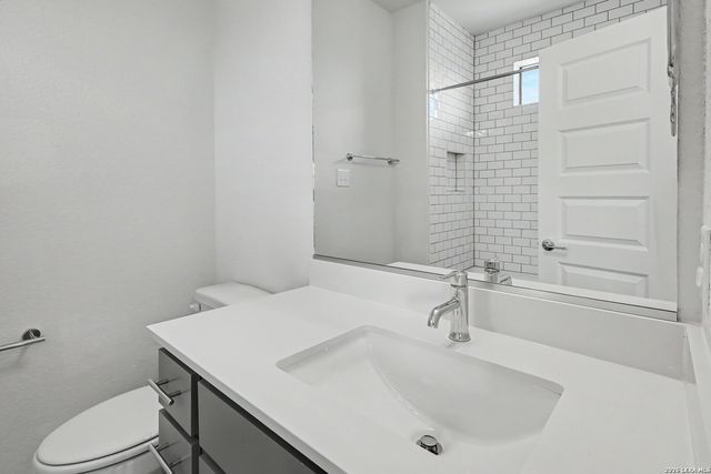 1606 N Hackberry St Unit 102, San Antonio, TX 78208