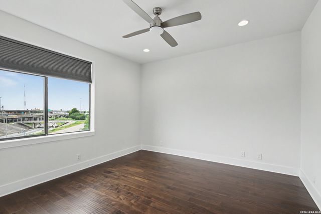 1606 N Hackberry St Unit 102, San Antonio, TX 78208