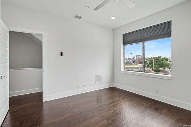1606 N Hackberry St Unit 102, San Antonio, TX 78208