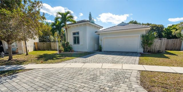 3054 SE 5th Dr, Homestead, FL 33033