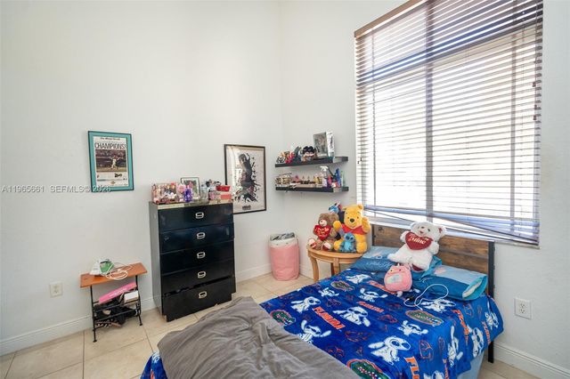 3054 SE 5th Dr, Homestead, FL 33033