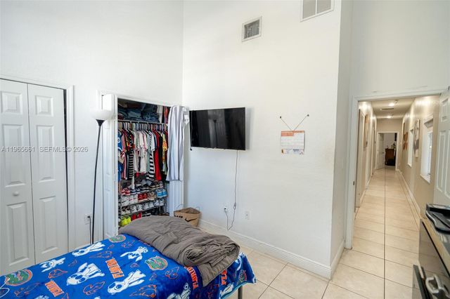 3054 SE 5th Dr, Homestead, FL 33033