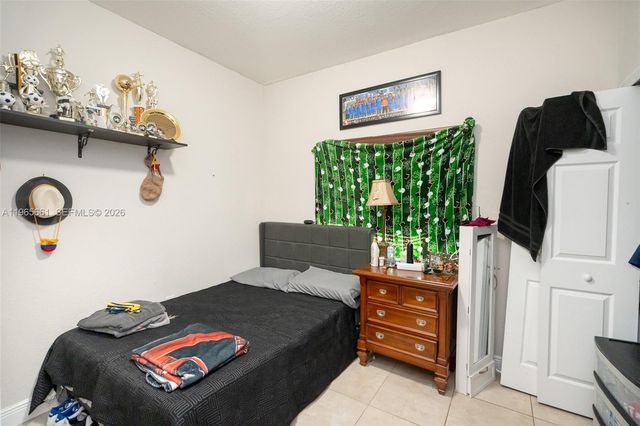 3054 SE 5th Dr, Homestead, FL 33033