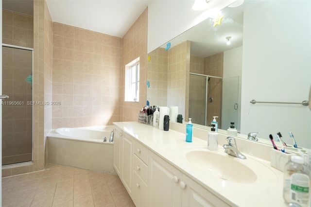 3054 SE 5th Dr, Homestead, FL 33033