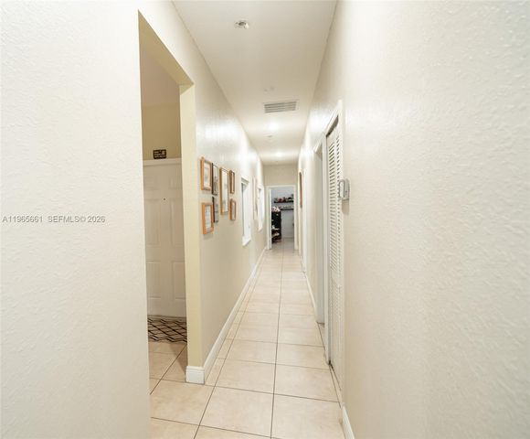 3054 SE 5th Dr, Homestead, FL 33033