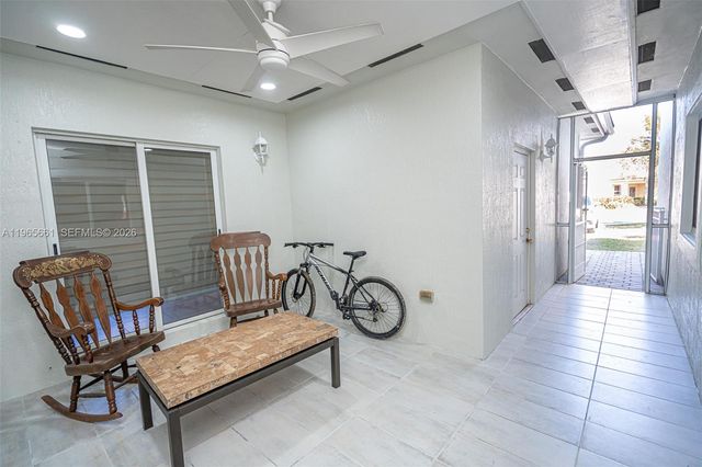 3054 SE 5th Dr, Homestead, FL 33033