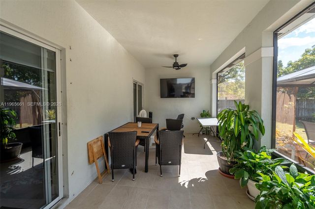 3054 SE 5th Dr, Homestead, FL 33033