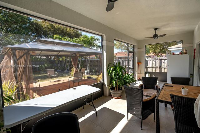 3054 SE 5th Dr, Homestead, FL 33033