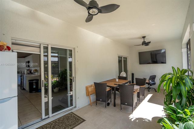 3054 SE 5th Dr, Homestead, FL 33033