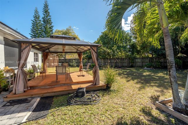 3054 SE 5th Dr, Homestead, FL 33033