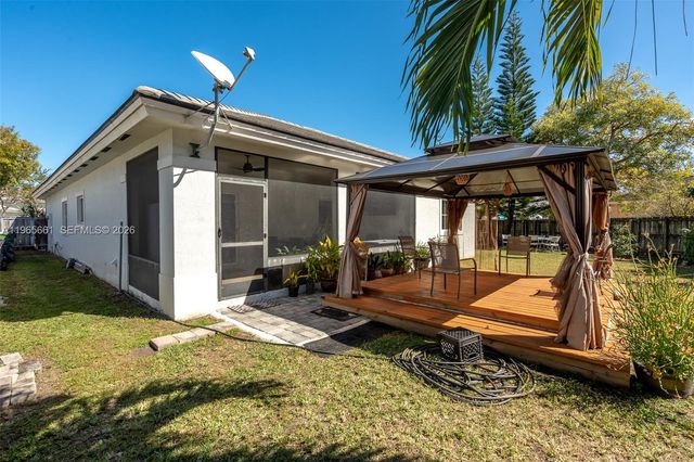 3054 SE 5th Dr, Homestead, FL 33033