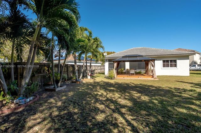 3054 SE 5th Dr, Homestead, FL 33033