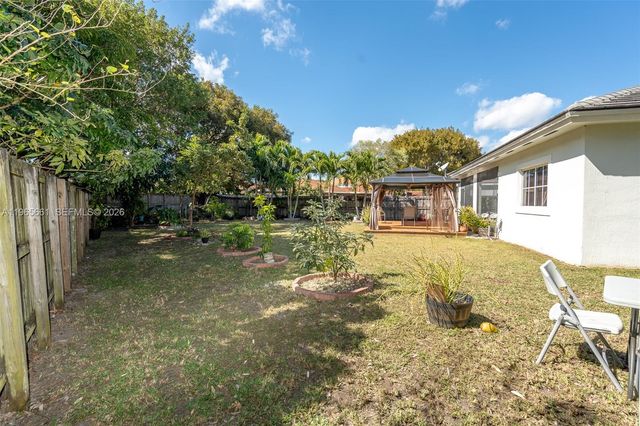 3054 SE 5th Dr, Homestead, FL 33033