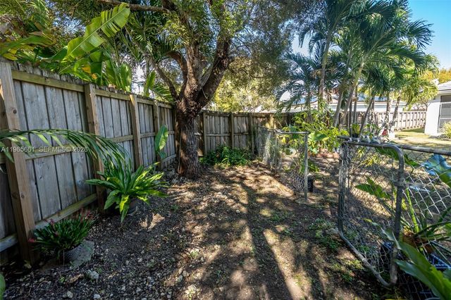 3054 SE 5th Dr, Homestead, FL 33033