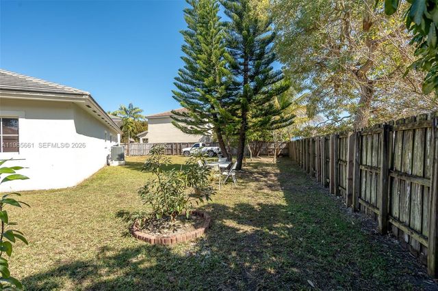 3054 SE 5th Dr, Homestead, FL 33033