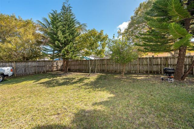 3054 SE 5th Dr, Homestead, FL 33033