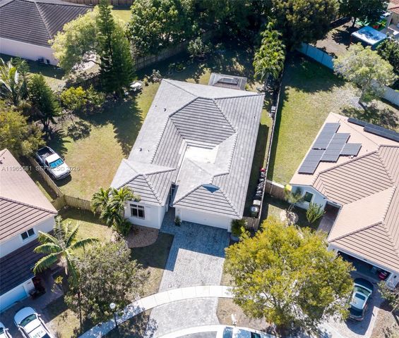 3054 SE 5th Dr, Homestead, FL 33033