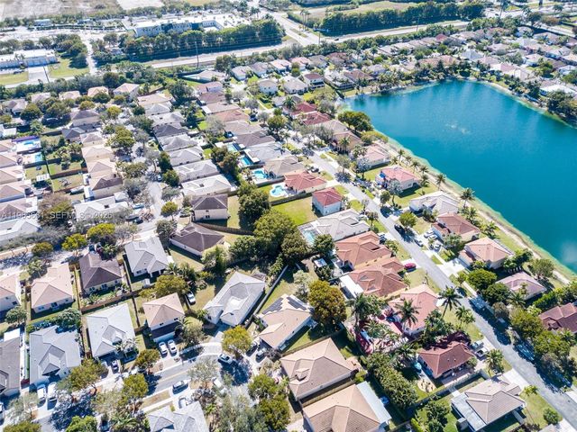 3054 SE 5th Dr, Homestead, FL 33033