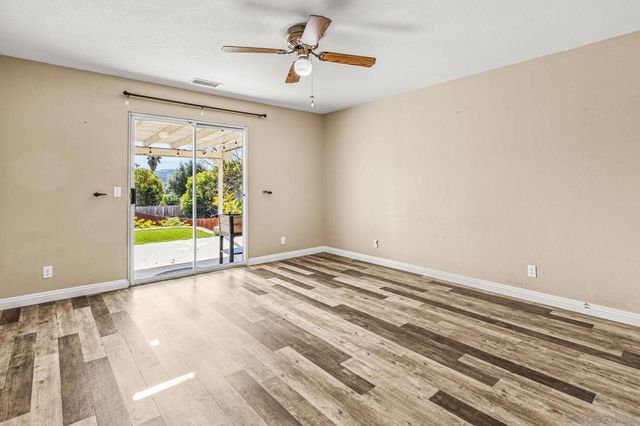 16579 Daza Dr, Ramona, CA 92065