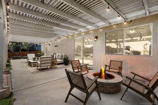 16579 Daza Dr, Ramona, CA 92065