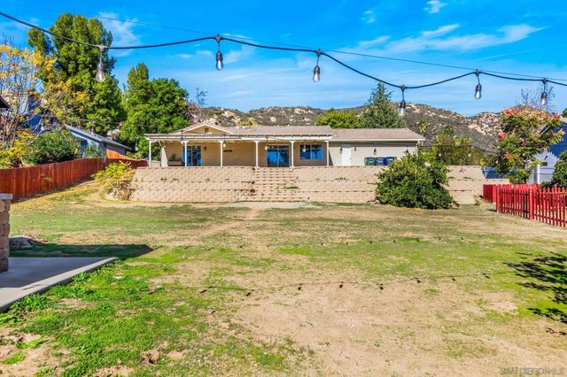 16579 Daza Dr, Ramona, CA 92065