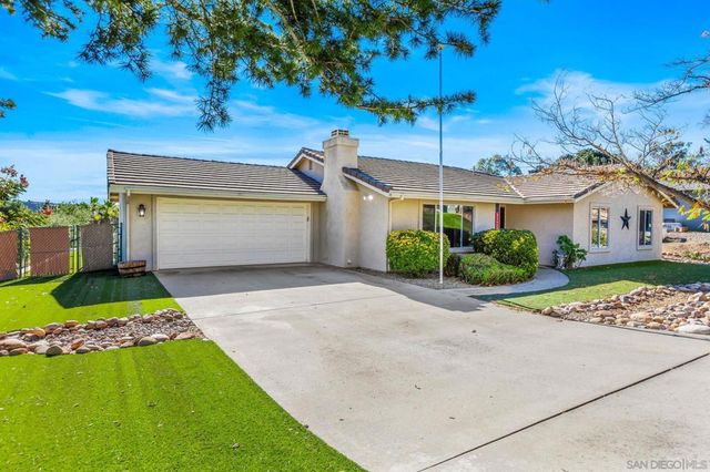 16579 Daza Dr, Ramona, CA 92065