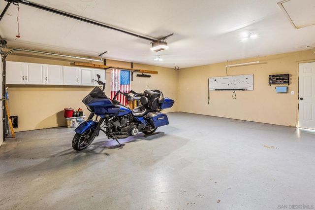 16579 Daza Dr, Ramona, CA 92065