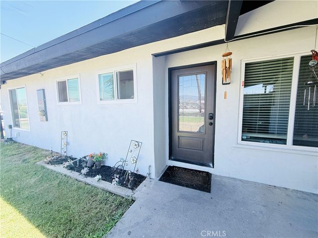 657 E King, Rialto, CA 92376