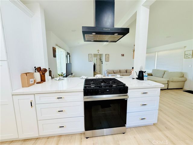657 E King, Rialto, CA 92376