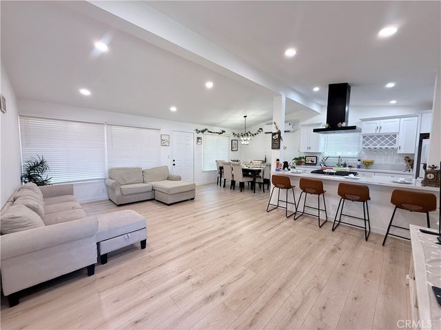 657 E King, Rialto, CA 92376