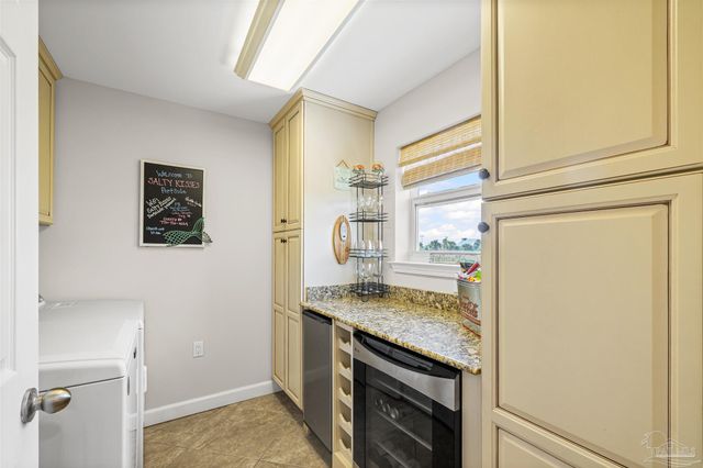 1299 Ft Pickens Rd 10, Pensacola Beach, FL 32561