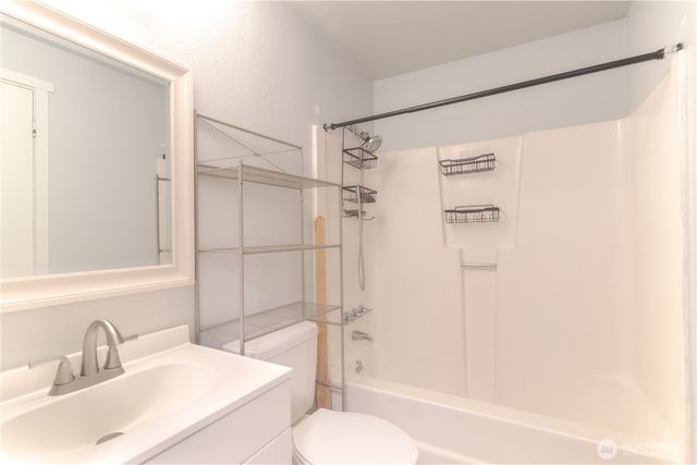 7414 Fair Oaks Loop SE, Olympia, WA 98513